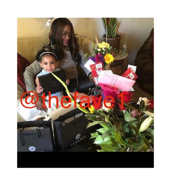 Going Live 🛍️ Come join me! LIKE ❤️ this Post, Share this POST Out❗️ Tag ur PFF - Picture 1 of 5